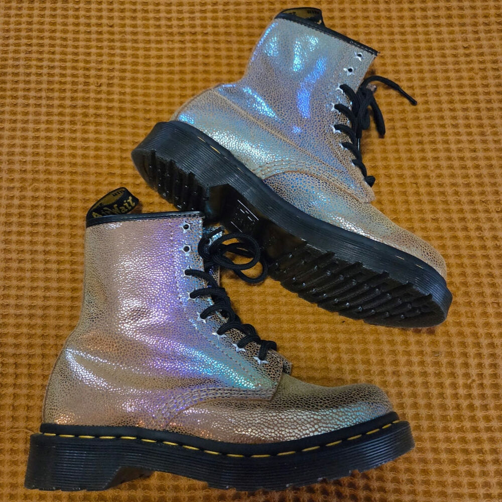 Doc Dr Martens Pascal 1460 Rainbow Ray Suede Lace Up Boots Sand EUC 6 Iridescent